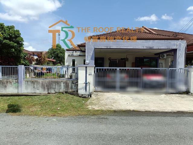 Taman Jelita Single Storey SemiDetached House For Sale