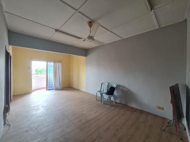 Taman Jinjang Baru Kos Sederhana Apartment Top Floor For Sale