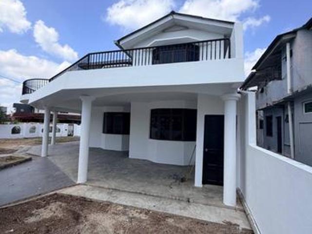 Taman Johor Jaya Corner Lot