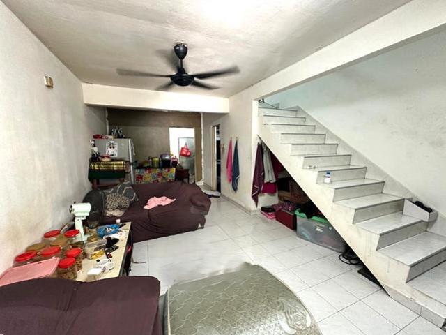 Taman Johor Jaya Dua Tingkat Untuk di Jual