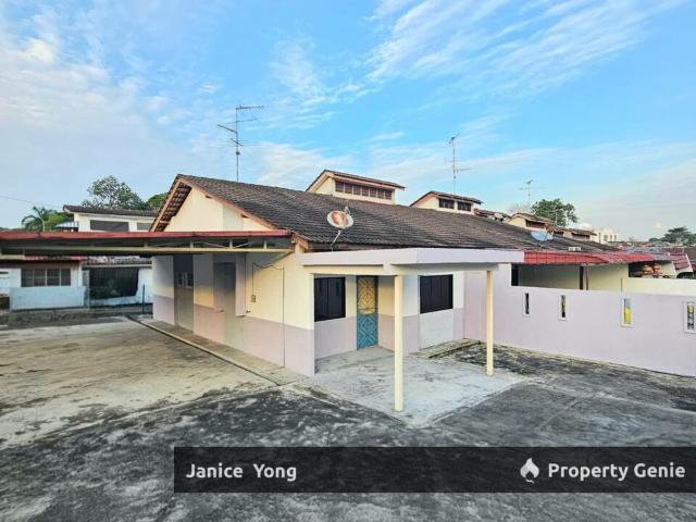 Taman Johor Jaya Jalan Anggerik