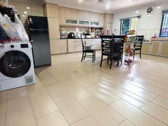Taman Johor Jaya Jalan Bakawali Renovated Double Storey Corner House