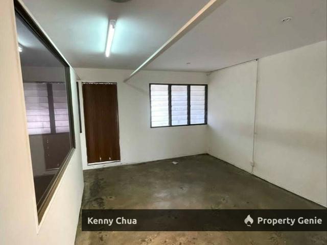 Taman Johor Jaya / Jalan Keembong / Double Storey Shoplot