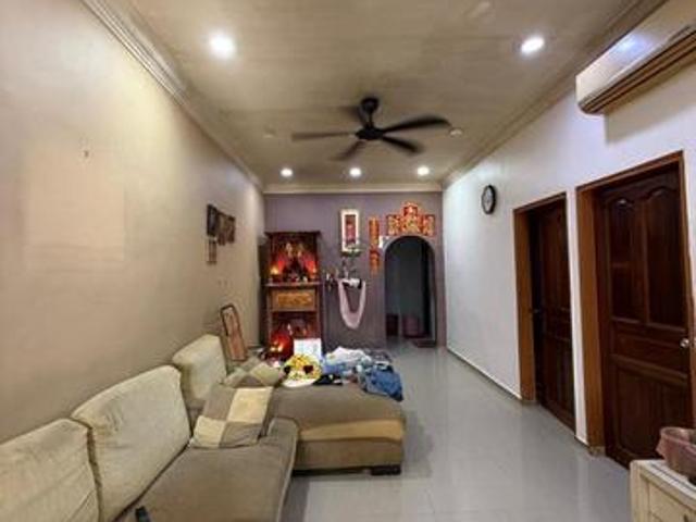 Taman Johor Jaya Jalan Teratai Basic Renovation Single Storey House