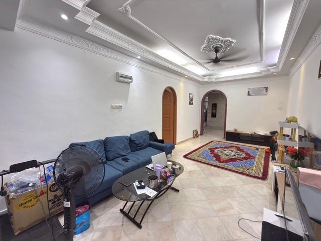 Taman Johor Jaya Single Storey Fully Renovation Mezzanine Floor