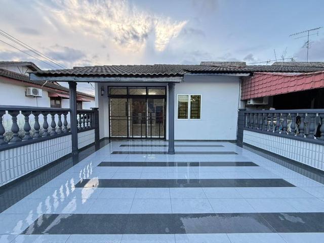 TAMAN JOHOR JAYA TEBRAU Near IKEA Renovated END LOT 22 x 70