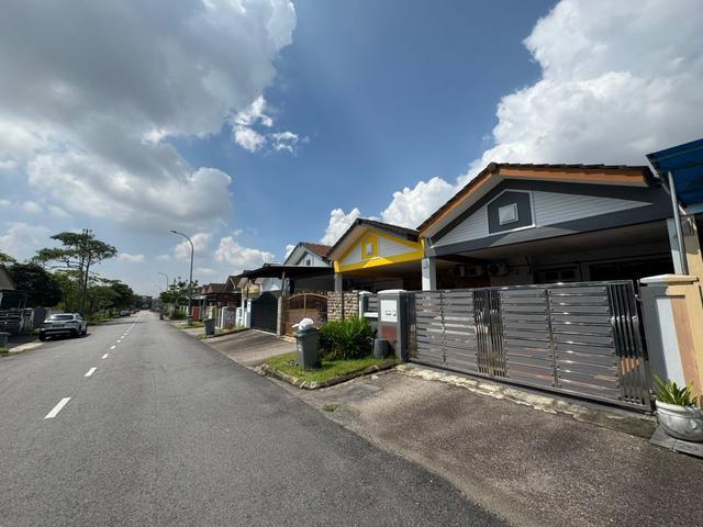 Taman JP Perdana Single Storey Terrace House Next To Austin Crest