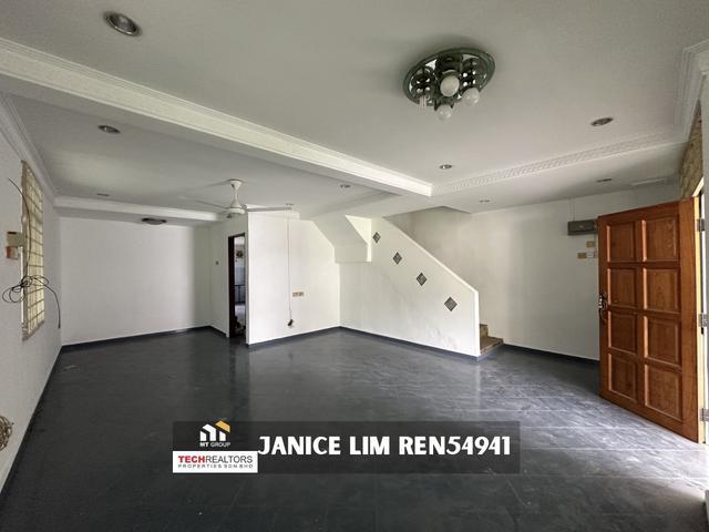 Taman Kemuning Double Storey Terrace Corner Unit v 66ft Long Car Park
