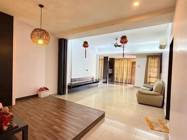 Taman kempas Merah semi D house for sale
