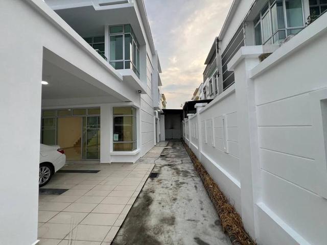 Taman Kempas Utama 2Storey Cluster House Johor Bahru