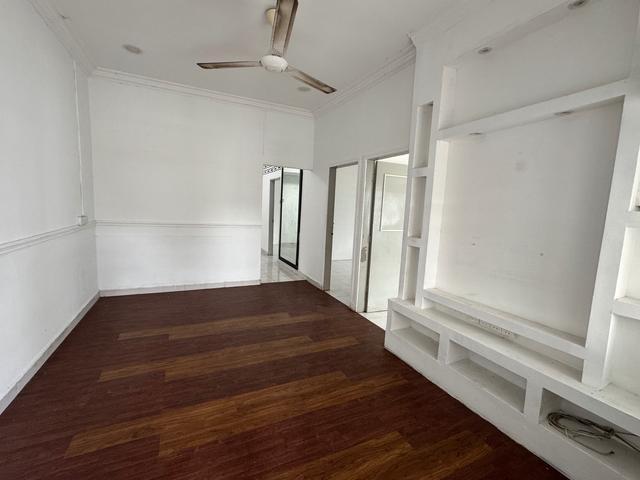 Taman kepong kepong baru corner unit