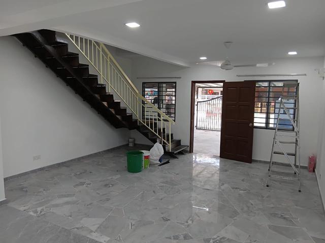 Taman Kinrara Seksyen 3 TK3 Puchong very nice renovated corner unit