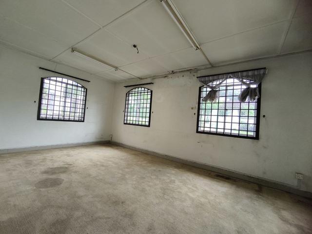 Taman Kolam Air Near CIQ Bungalow House For Sale Pelangi Gated Johor