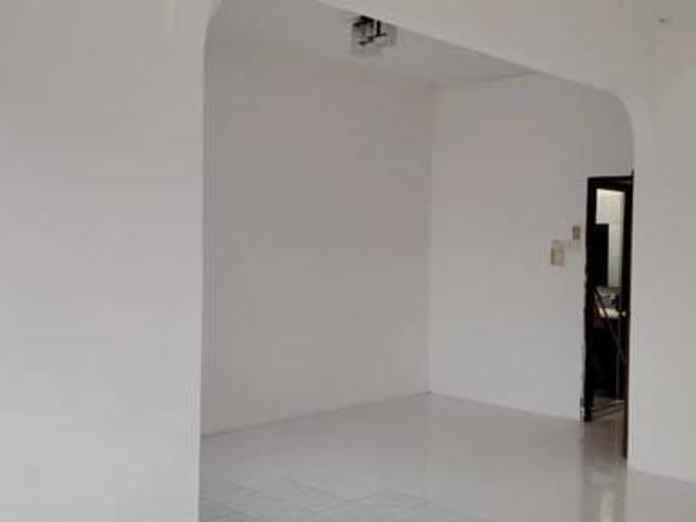 TAMAN KLANG UTAMA Double Storey Townhouse For Sale