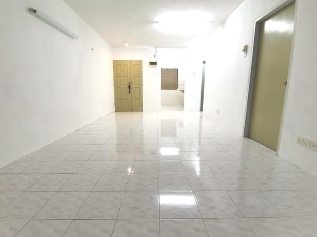 Taman Kristal Good Condition 700sqft Tanjung Tokong Near Gurney