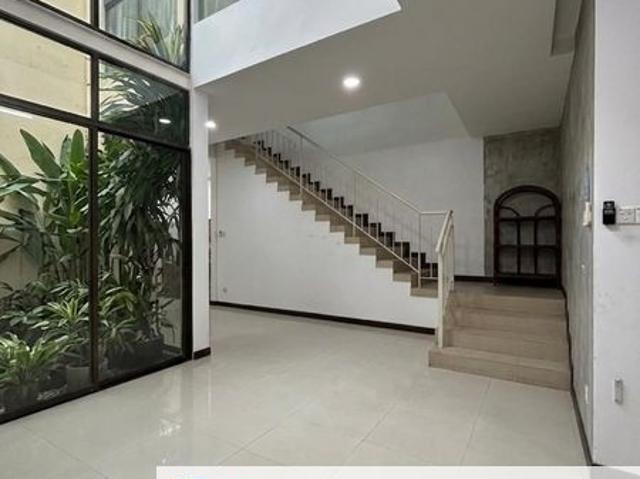 Taman Laguna