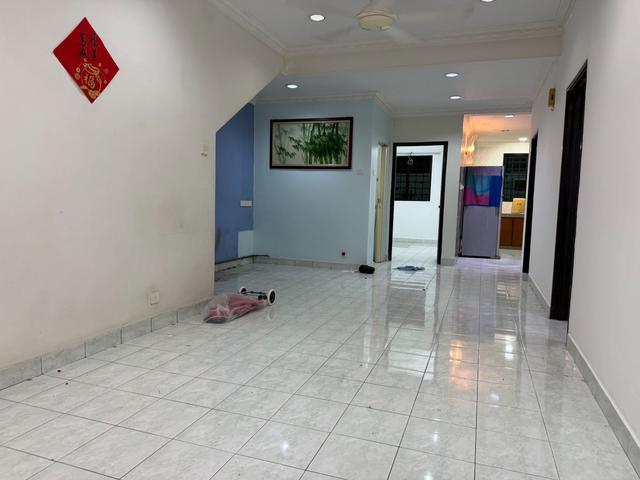 Taman Lagenda Mas townhouse ground floor