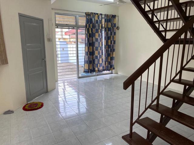 TAMAN LESTARI PUTRA LEP 4 Seri Kembangan sri LEP 3 5 6