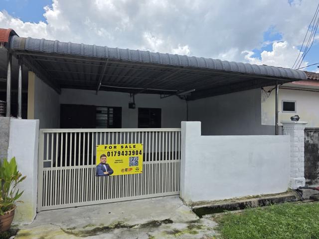 Taman Lobak 1Storey For Sale