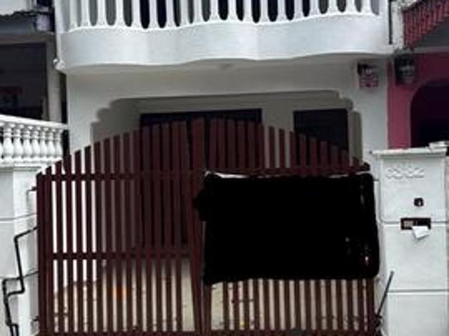 Taman Makmur Double Storey Terrace House 3bed Fully Renovated Kulai