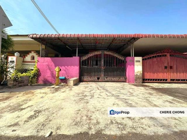Taman Mas, Falim 1.5 Storey Terrace For