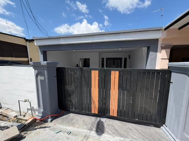 Taman Mas Kulai Renovated Single Storey Terrace House EndLot Unit