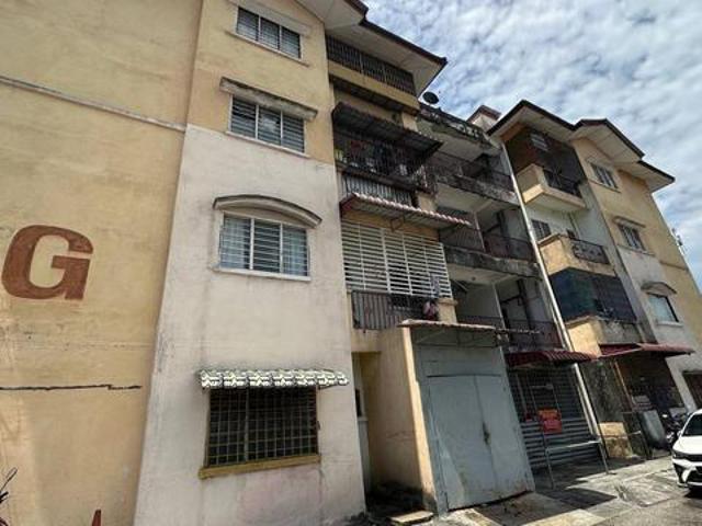 Taman Menglembu Impiana Flat 2nd Floor Corner Unit For Sale