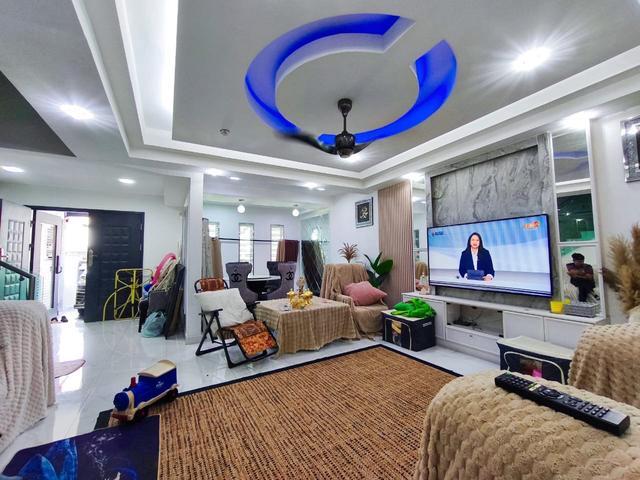 Taman Megah Ria Double Storey Terrace Bumi Lot Jalan Kempas House Sale