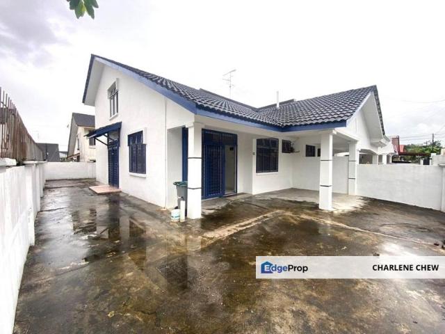 Taman Megah Ria Jalan Api Api 1.5 Storey Semi D House Sale