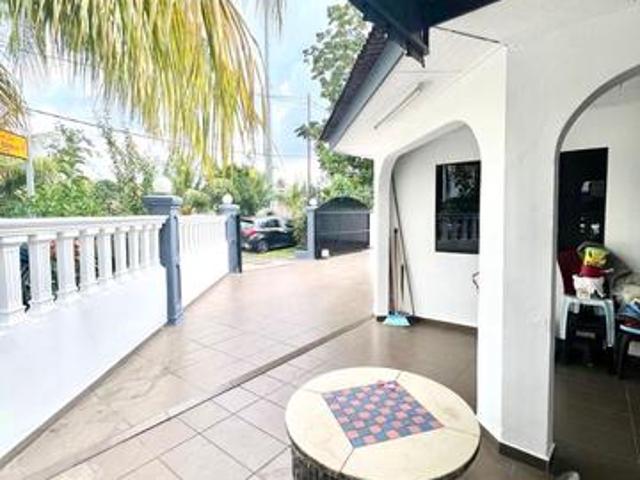Taman Megah Ria Jalan Bayan Double Storey Low Cost Corner lot 3 Bed