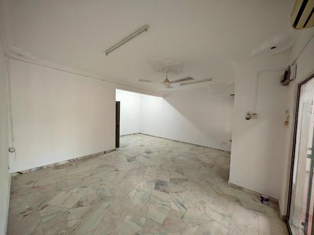 Taman MegahOaklandSeremban facing no house