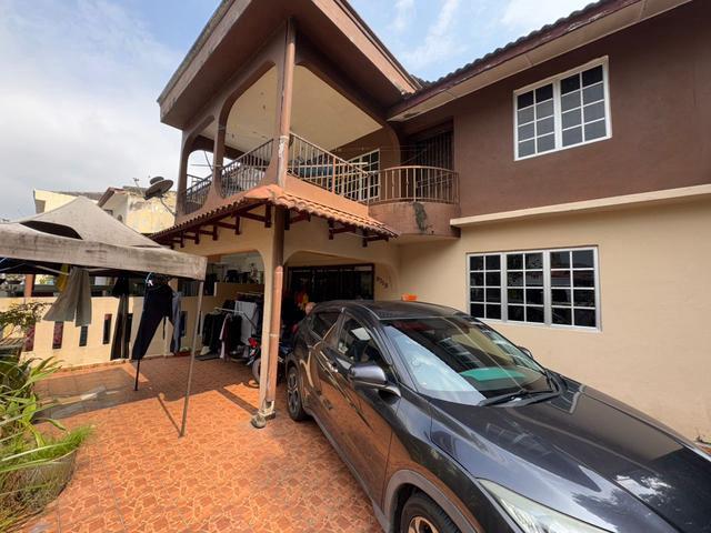 Taman Melawati Double storey Corner lot Freehold Old design