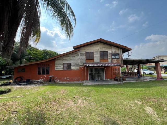 Taman Meru 1A Banglo Corner Lot Ipoh Perak