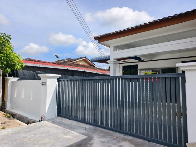 Taman Merak Jaya HOT ITEM Got Side land NEW RENO FULL LOAN