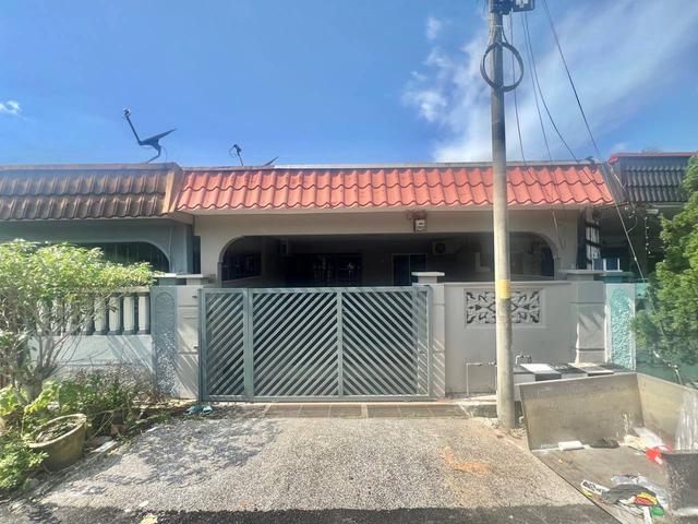 Taman Meranti Kulai Besar1Sty Low CostFully Renovation
