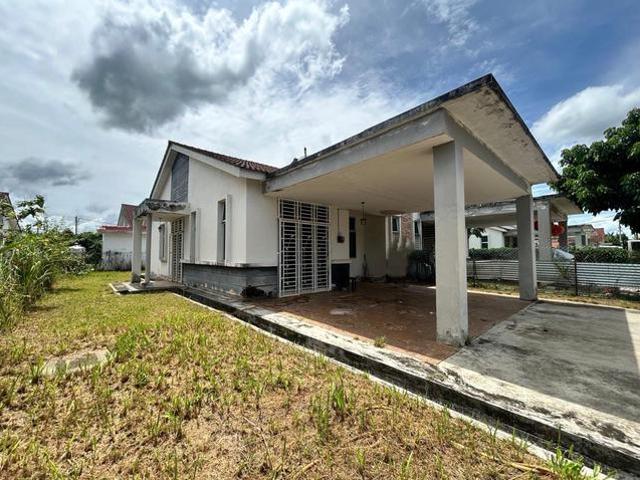 TAMAN MERBAU SemiD Setingkat