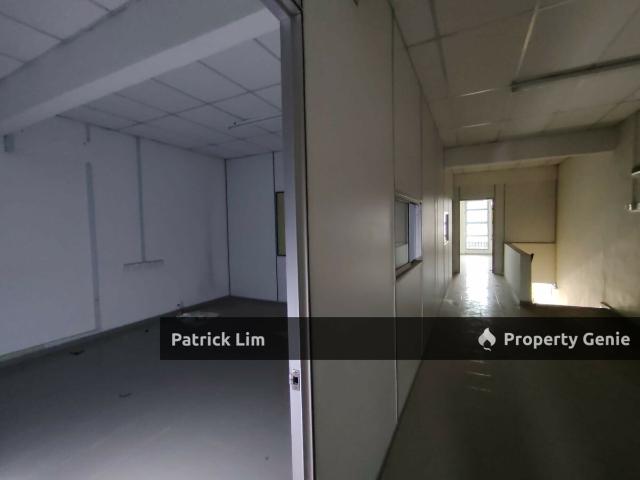 Taman Merdeka Permai [一楼] 店面出租 With Partition