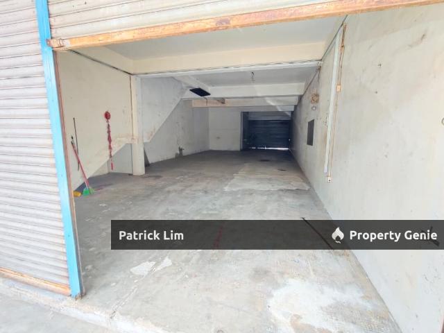 Taman Merdeka Spacious Ground Floor Shop Lot For Rent