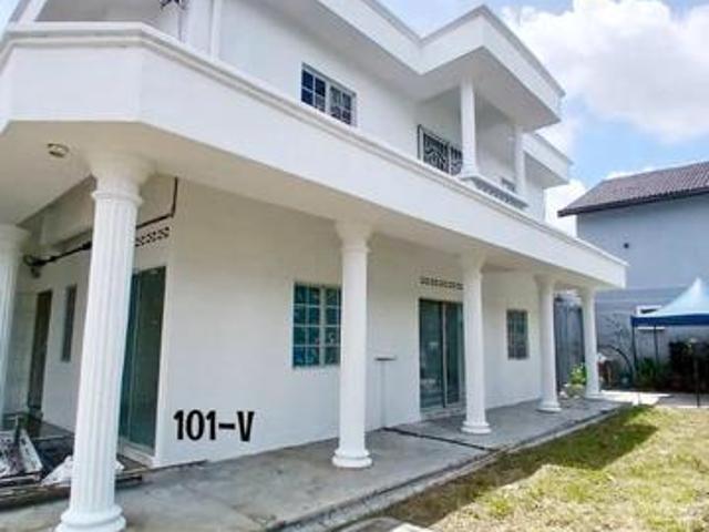 Taman Mewah Jaya Klang Double Storey Corner Lot for sale newly paint