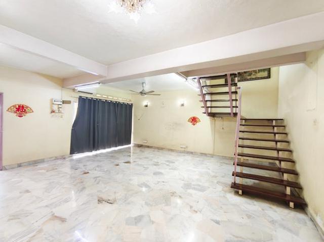 Taman Midah HouseFLAT Living Hall5BedroomsGood Dealpractical layo