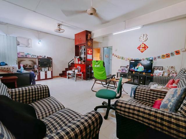 Taman Moonee Likas Double Storey Intermediate Unfurnished