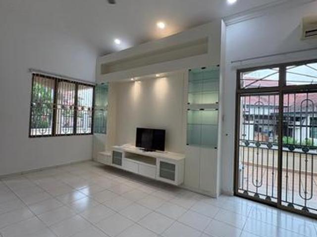 Taman Molek 15 storey End lot