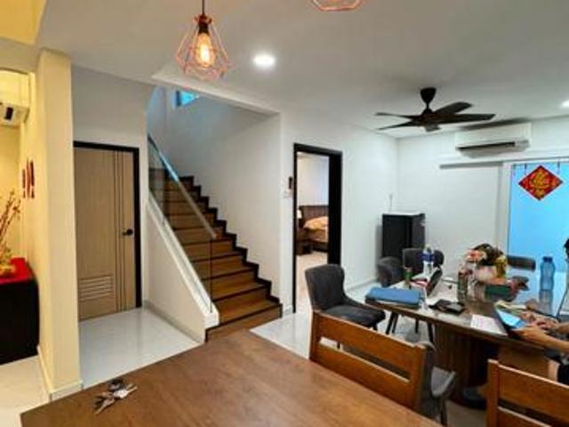 Taman Molek 15 storey house unblock view for rent