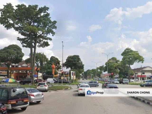 Taman Molek @ 3 Storey Shoplot Ground Floor Only for Rent