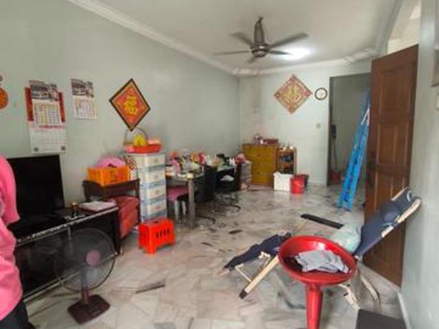Taman Molek double storey 22x70 freehold for sale arm570k nego