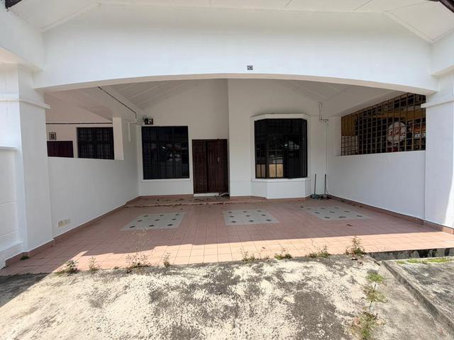 Taman Molek Jalan Molek 3 Double Storey House