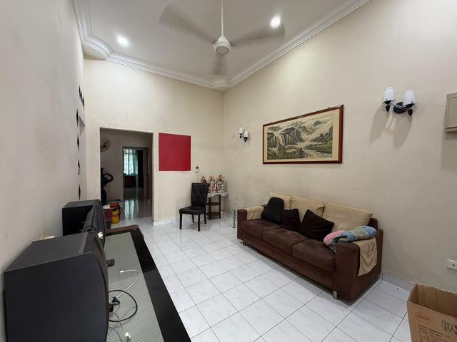 Taman Molek Single Storey Terrace House For Sale