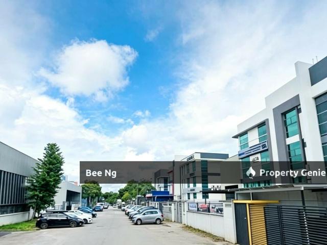 Taman Mount Austin / 3 Storey Cluster Factory
