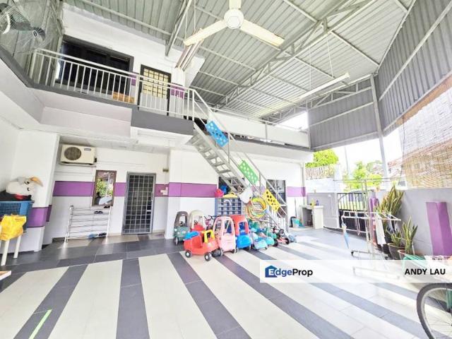 Taman Mount Austin