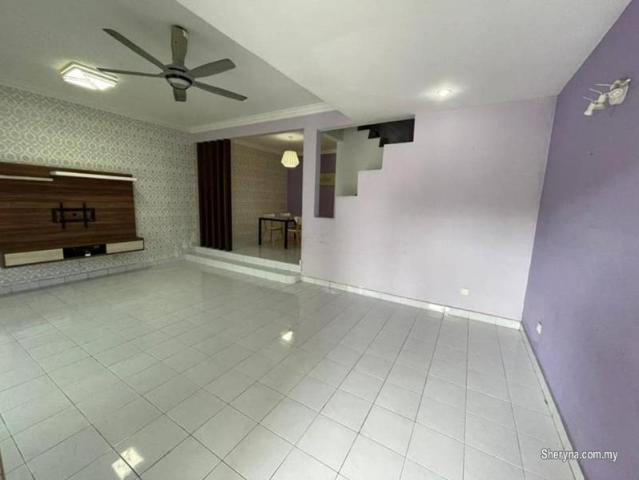 taman mount austin 2 storey terrace